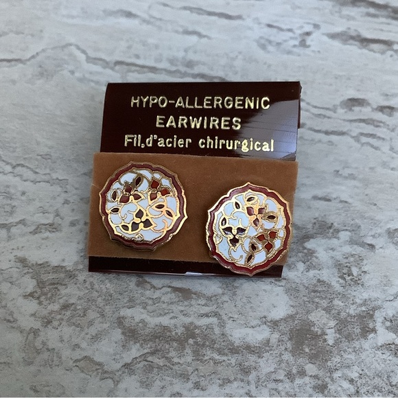 Vintage mini triquetra Cloisonné Earrings Studs - Picture 3 of 6